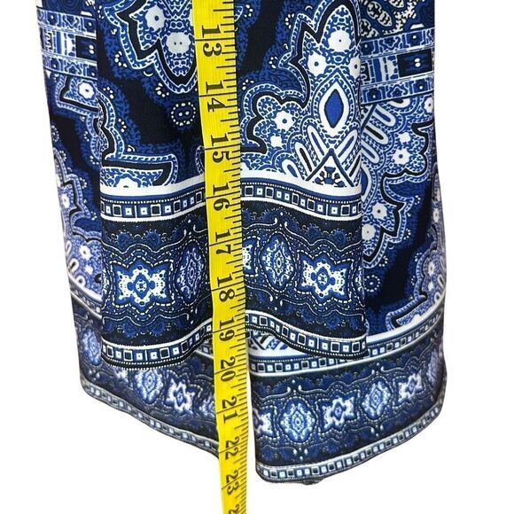 3/4” Sleeve Crew Neck Top Pattern  Blues/White  Size Small - Picture 9 of 13